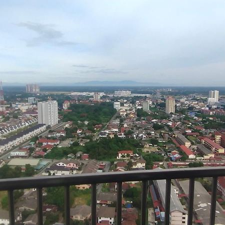 Cmk Apartmen Mutiara Tower 3 Bedroom Kota Bharu#Netflix エクステリア 写真