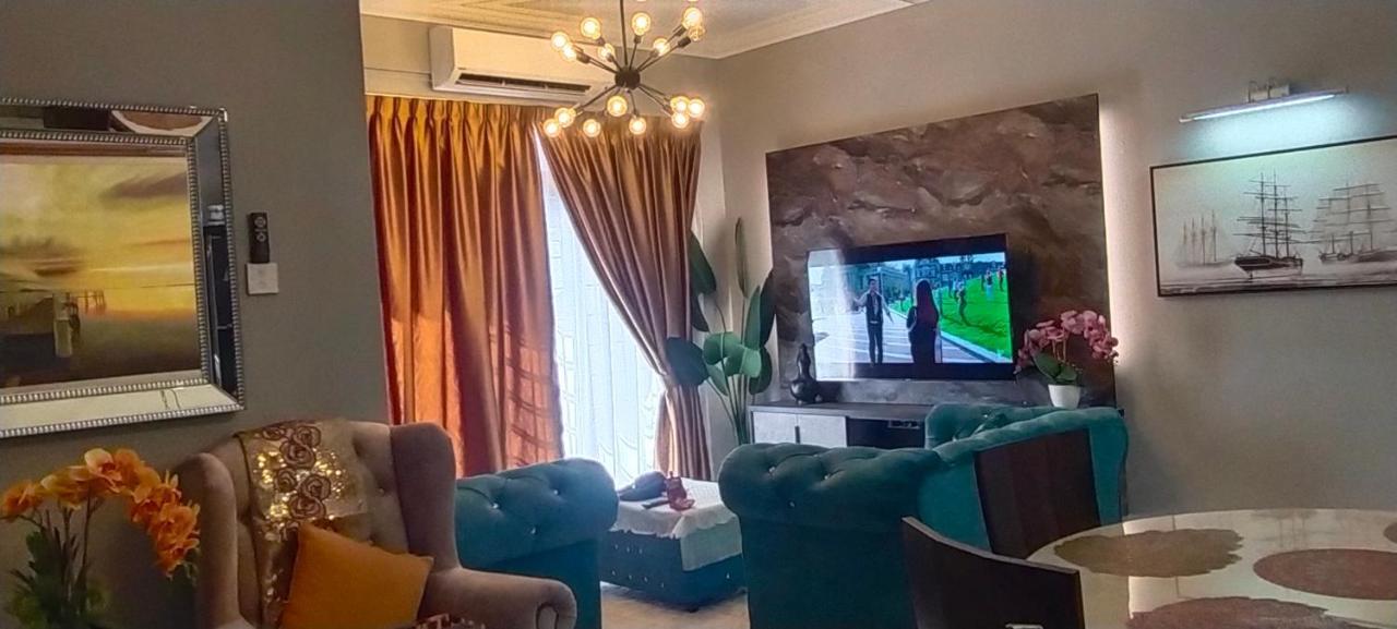 Cmk Apartmen Mutiara Tower 3 Bedroom Kota Bharu#Netflix エクステリア 写真