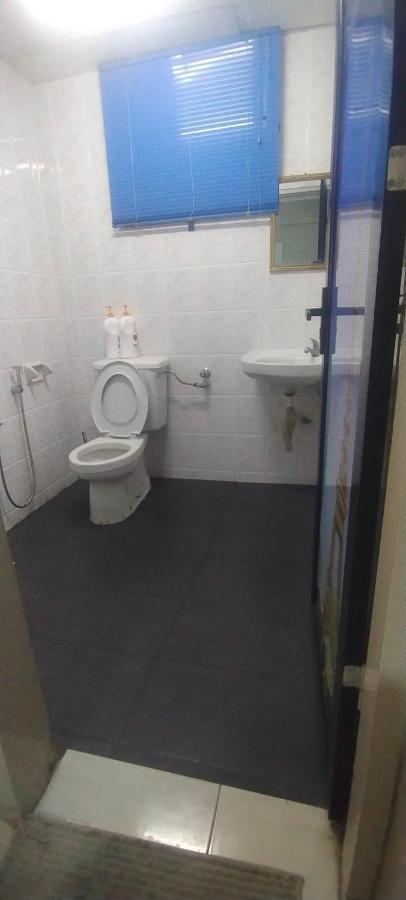 Cmk Apartmen Mutiara Tower 3 Bedroom Kota Bharu#Netflix エクステリア 写真